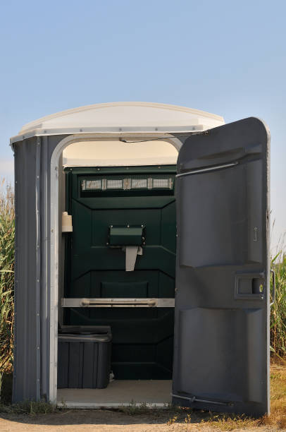 Porta potty delivery and setup in Sky Valley, CA